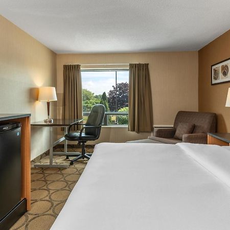 Comfort Inn Saskatoon Buitenkant foto