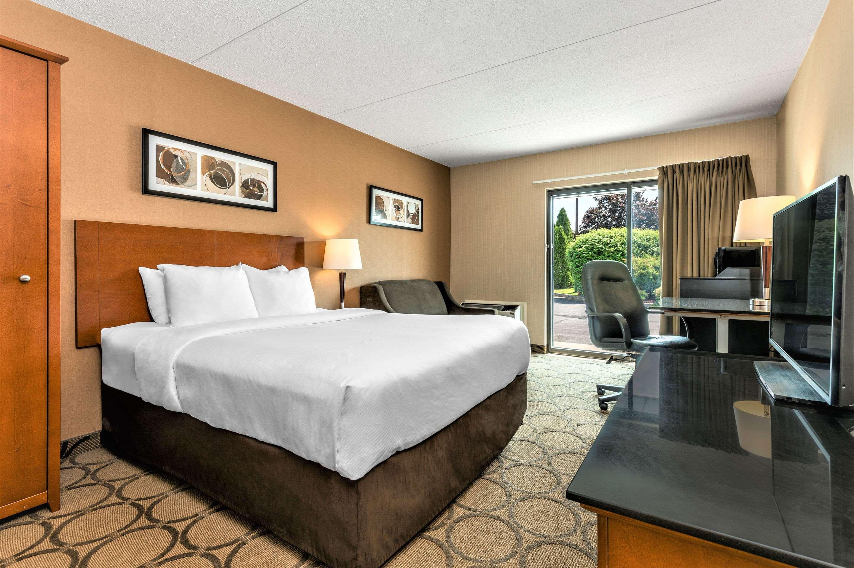 Comfort Inn Saskatoon Buitenkant foto
