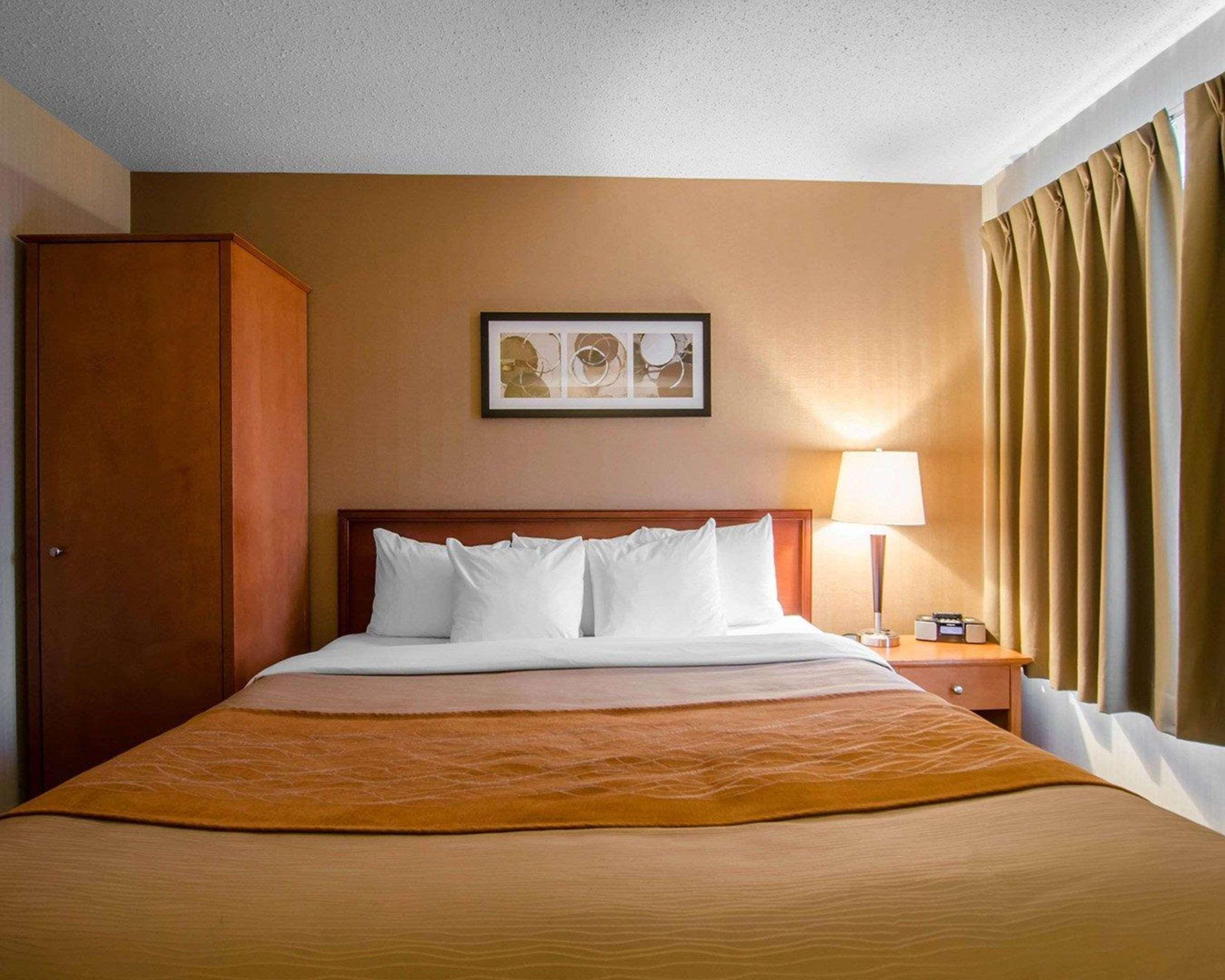 Comfort Inn Saskatoon Buitenkant foto