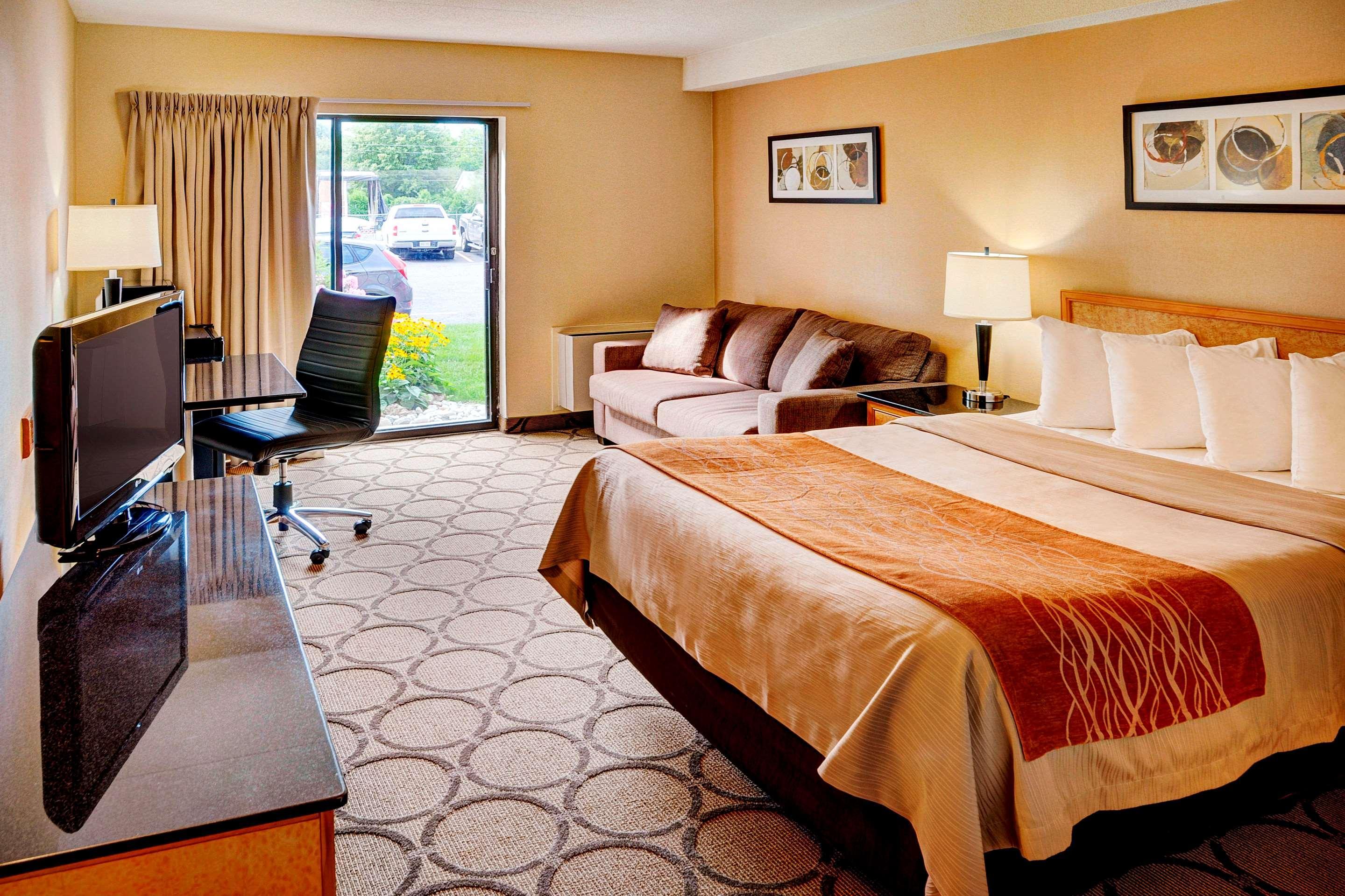 Comfort Inn Saskatoon Buitenkant foto