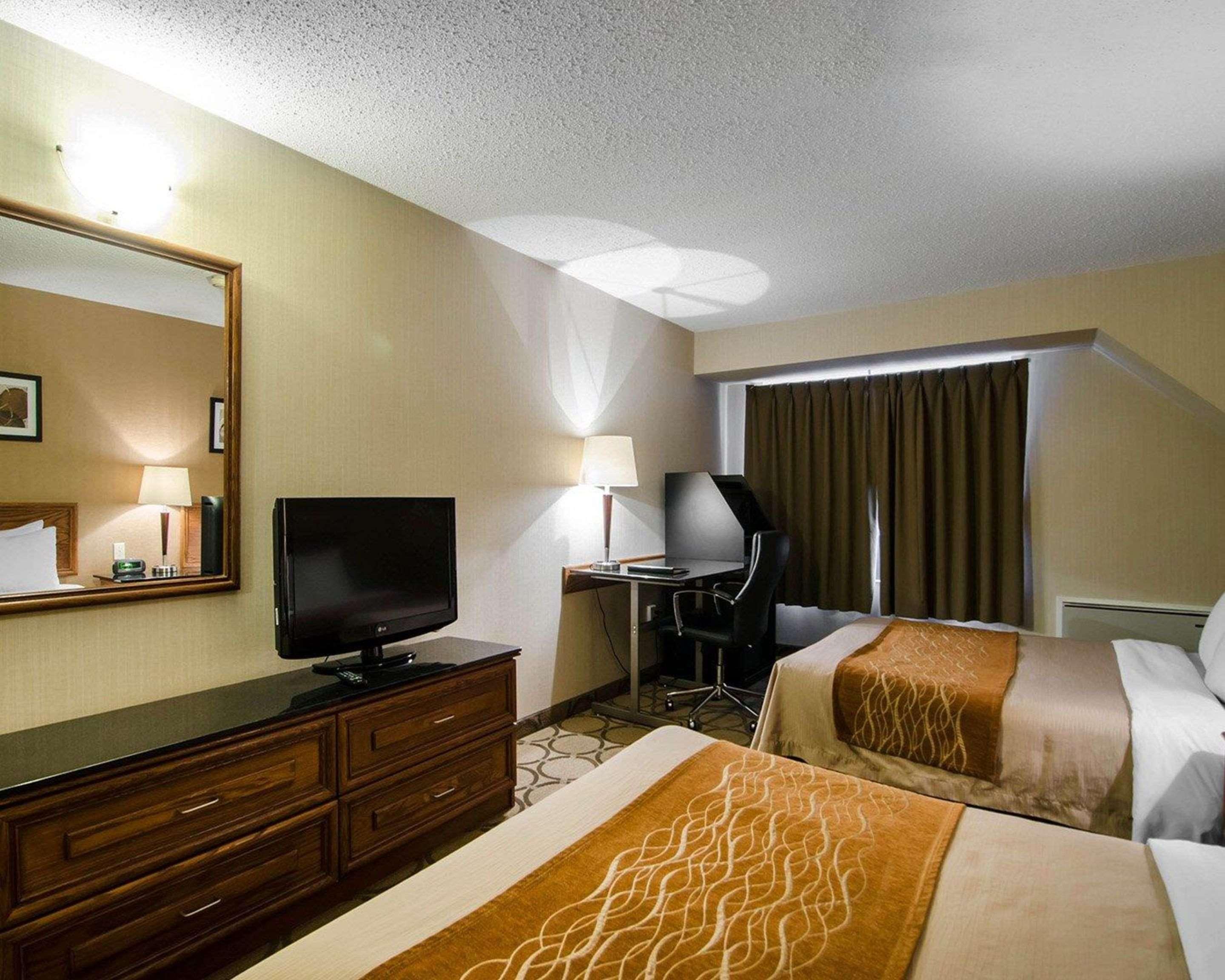 Comfort Inn Saskatoon Buitenkant foto