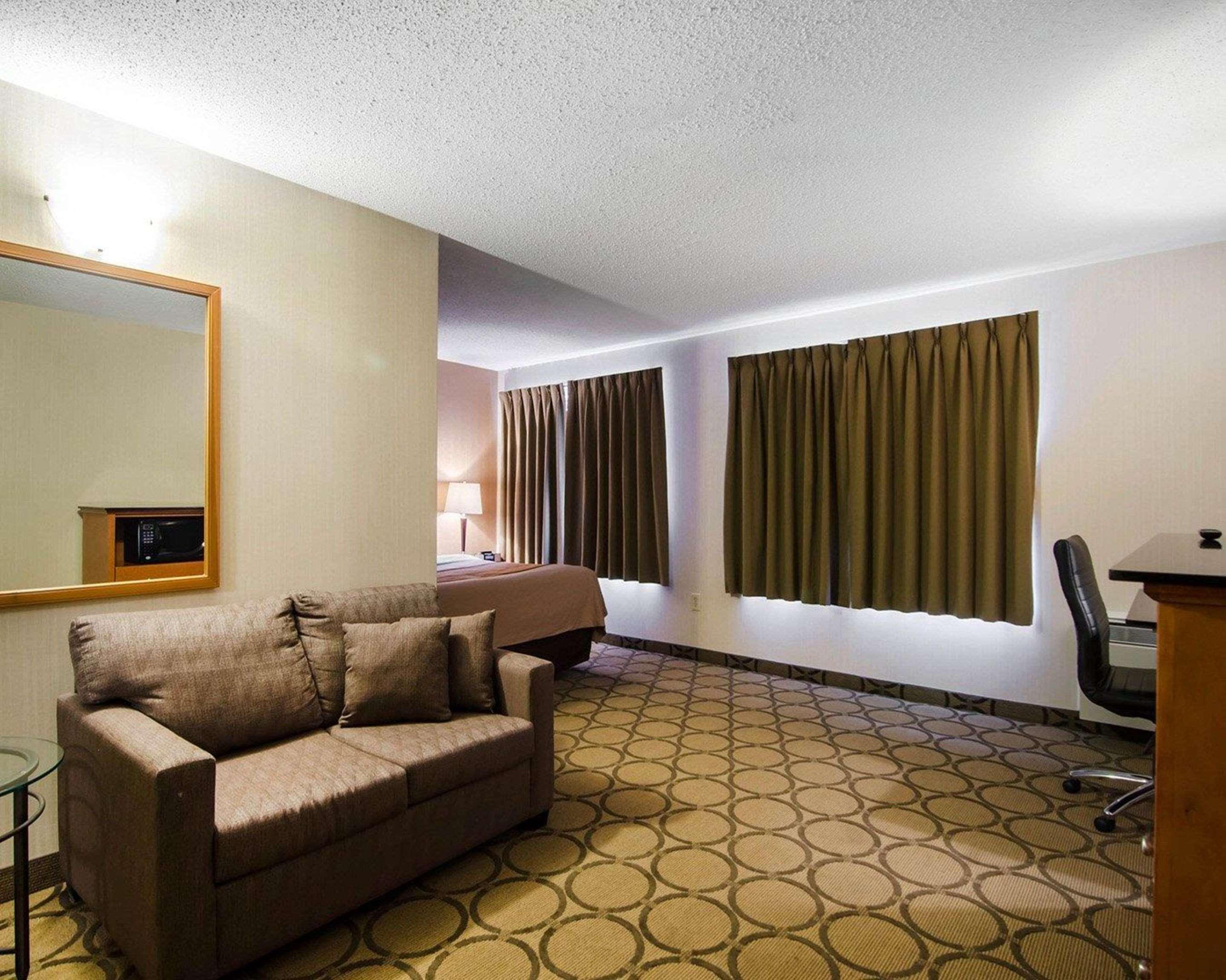 Comfort Inn Saskatoon Buitenkant foto