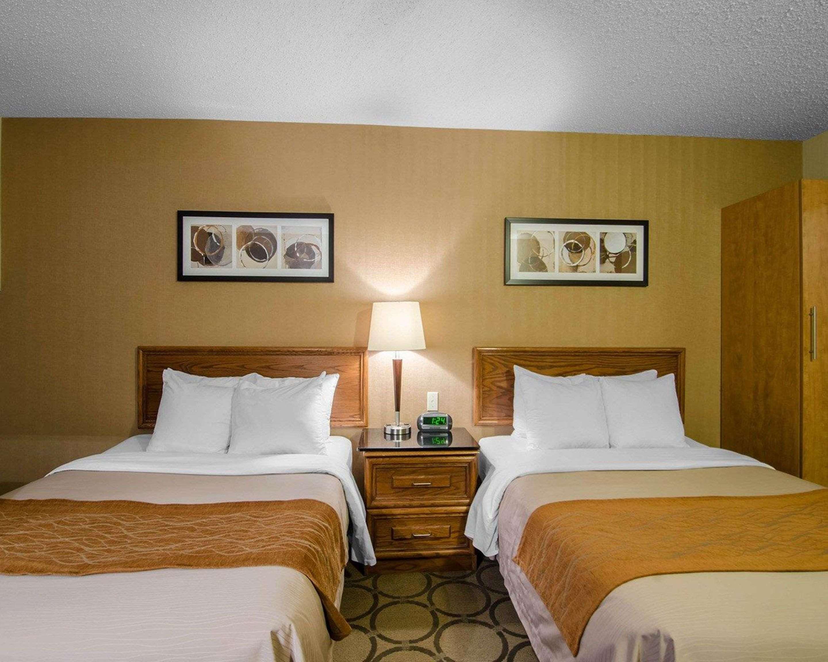 Comfort Inn Saskatoon Buitenkant foto