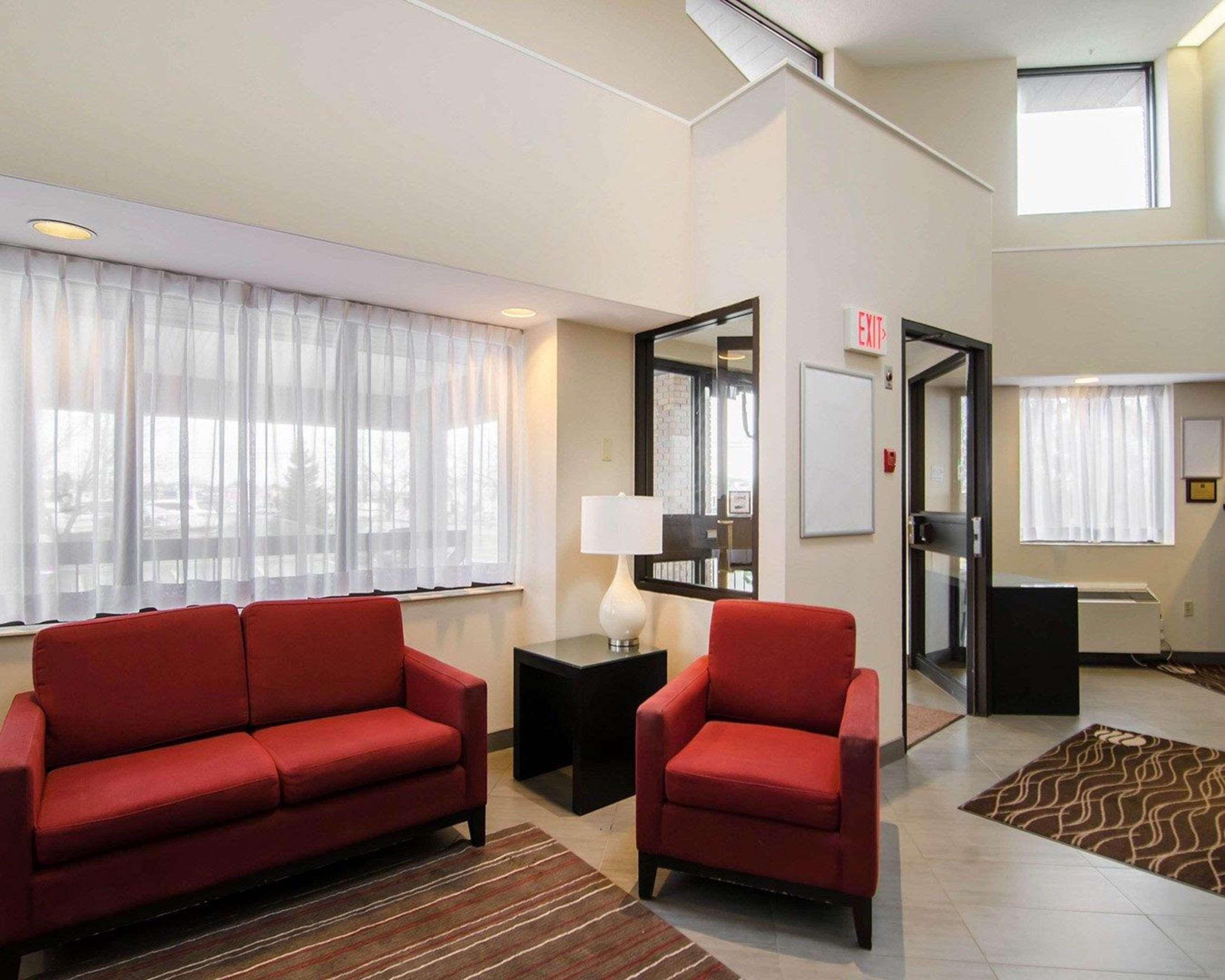 Comfort Inn Saskatoon Buitenkant foto