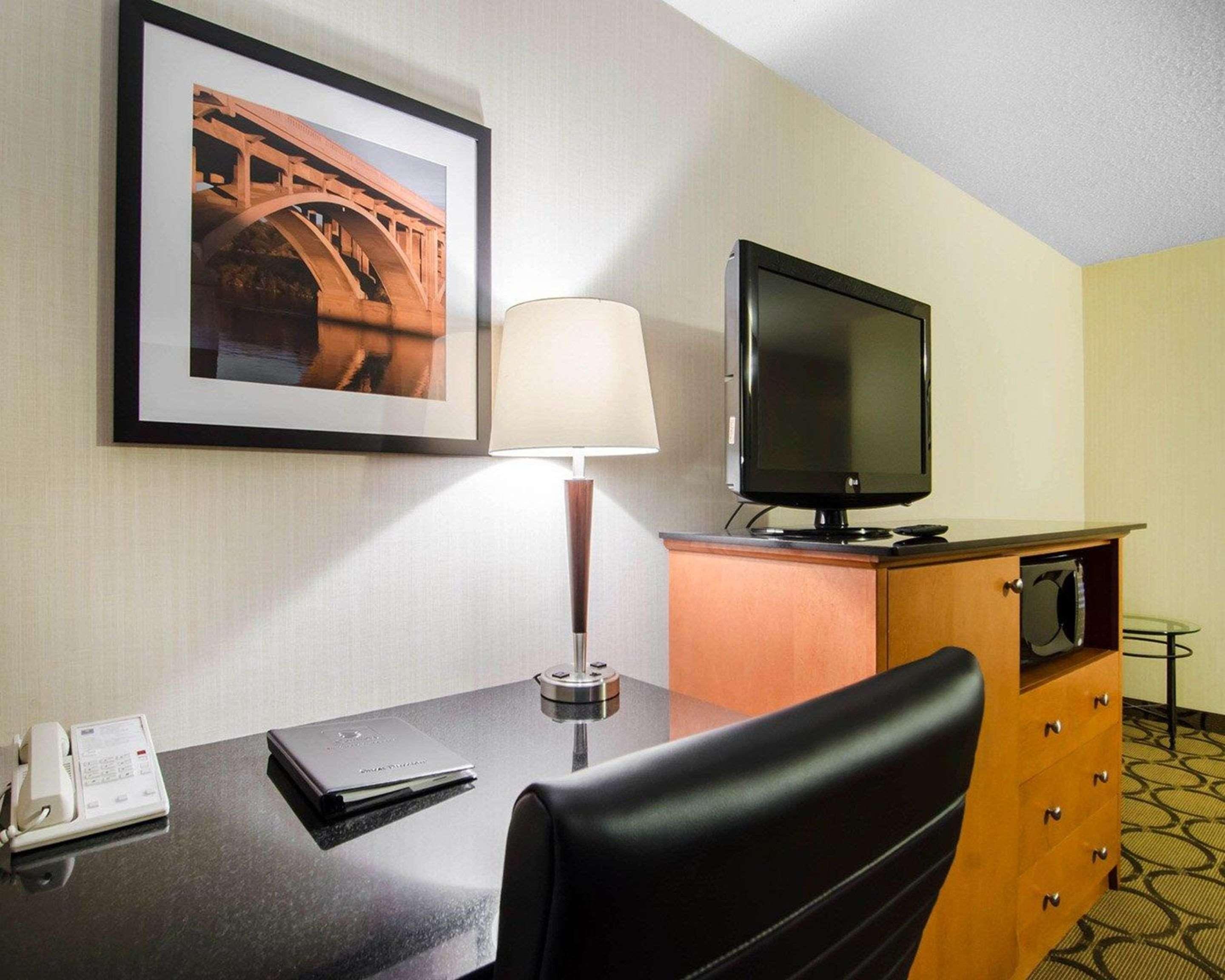Comfort Inn Saskatoon Buitenkant foto