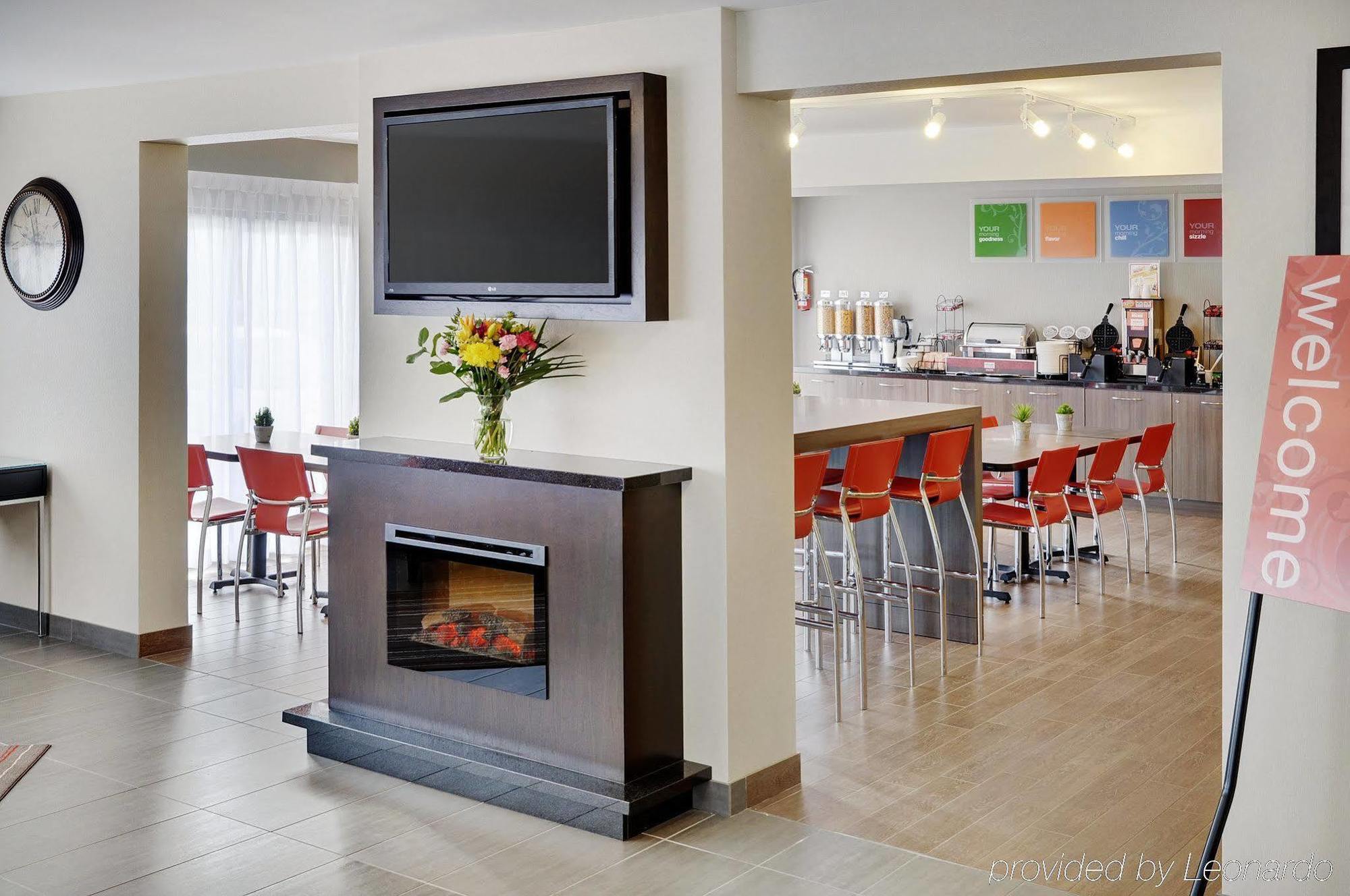 Comfort Inn Saskatoon Buitenkant foto